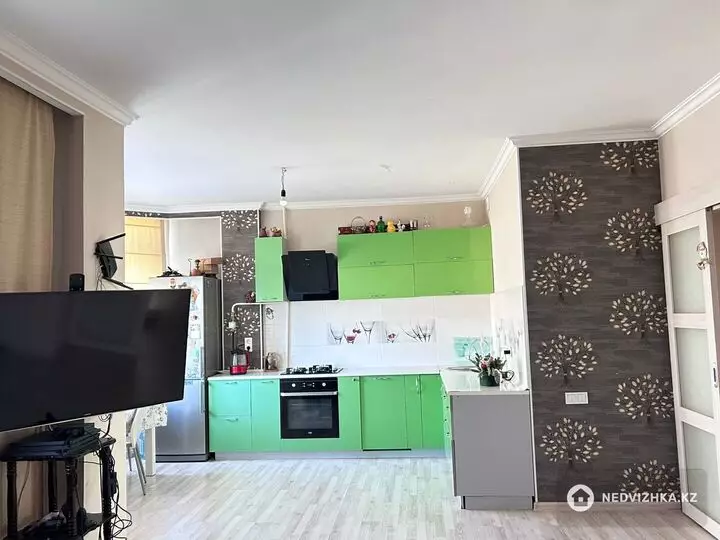 3-комнатная квартира, этаж 6 из 9, 90 м², фотография 5