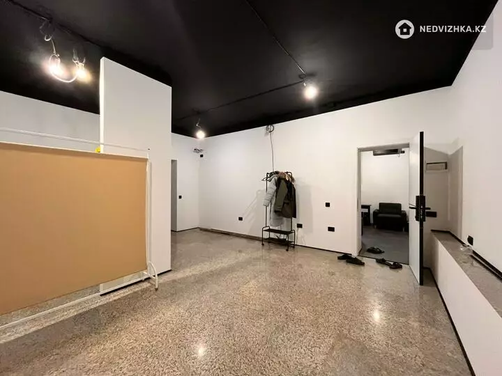 Помещение, этаж 1 из 1, В жилом доме, 153 м², фотография 4
