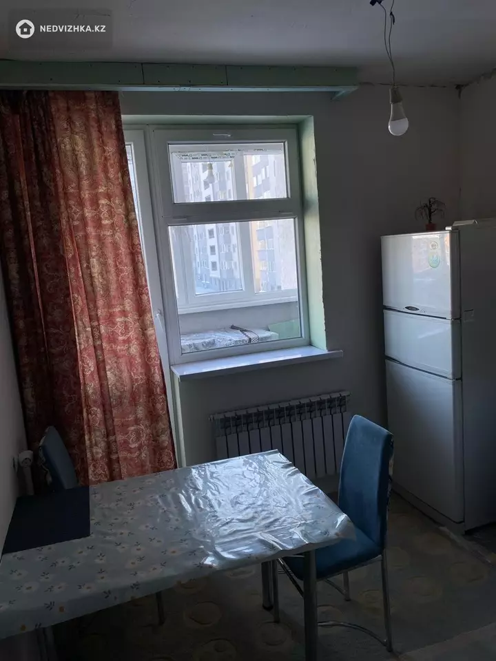 2-комнатная квартира, этаж 3 из 12, 64 м²