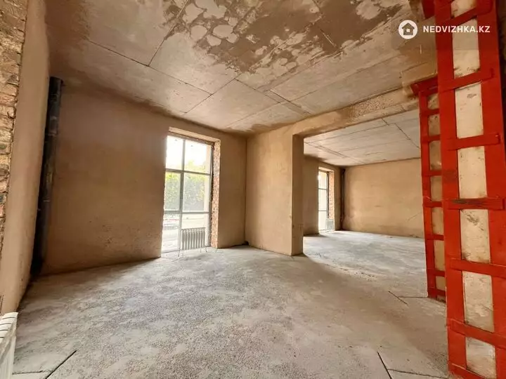 Помещение, этаж 1 из 4, В жилом доме, 104 м², На длительный срок, фотография 2