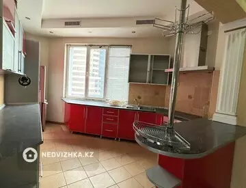 5-комнатная квартира, этаж 4 из 13, 250 м², миниатюра 7