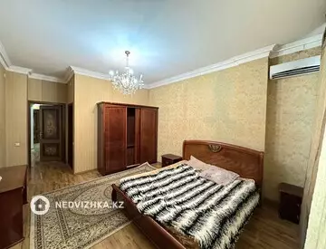 5-комнатная квартира, этаж 4 из 13, 250 м², миниатюра 11