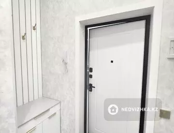 1-комнатная квартира, этаж 1 из 12, 36 м², миниатюра 4