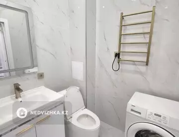 1-комнатная квартира, этаж 1 из 12, 36 м², миниатюра 2