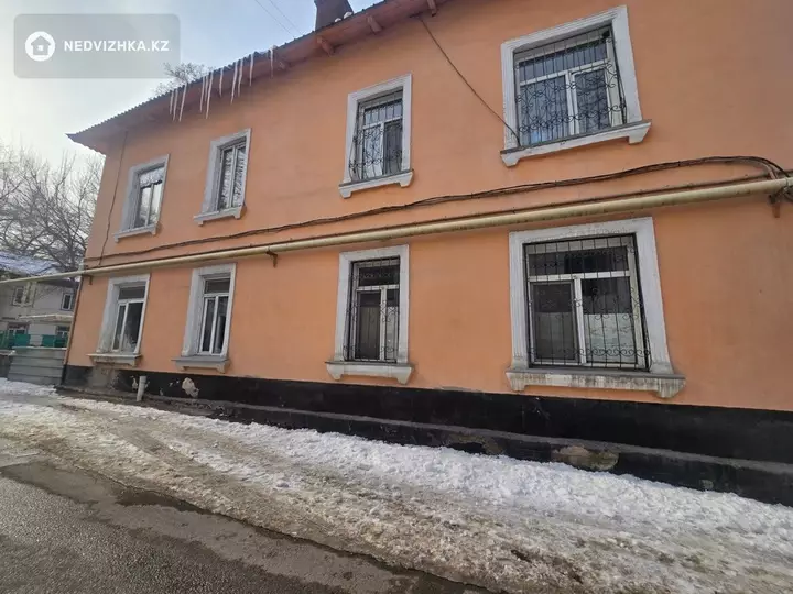 2-комнатная квартира, этаж 1 из 2, 48 м²