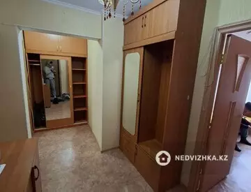 3-комнатная квартира, этаж 2 из 5, 97 м², На длительный срок
