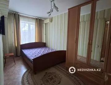 3-комнатная квартира, этаж 2 из 5, 97 м², На длительный срок