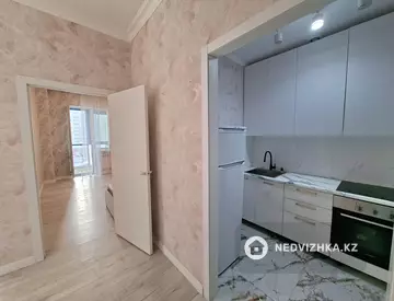 2-комнатная квартира, этаж 5 из 24, 55 м², миниатюра 10
