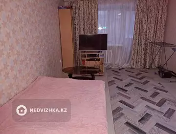 3-комнатная квартира, этаж 2 из 5, 61 м², миниатюра 1