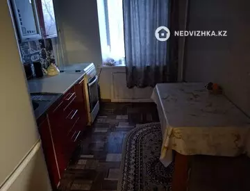 3-комнатная квартира, этаж 2 из 5, 61 м², миниатюра 3