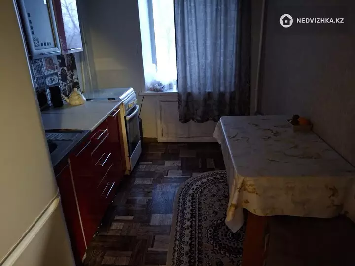 3-комнатная квартира, этаж 2 из 5, 61 м², фотография 3