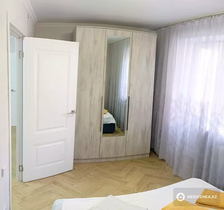 2-бөлмелі пәтер, қабат 2 барлық қабат саны 4, 43 м², Посуточно, 3-фотосурет