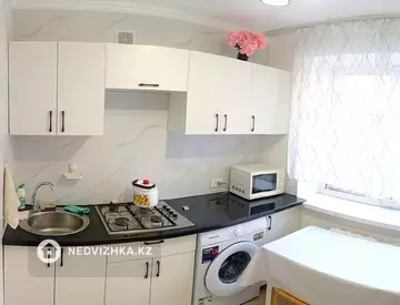 2-бөлмелі пәтер, қабат 2 барлық қабат саны 4, 43 м², Посуточно, 4-нобай