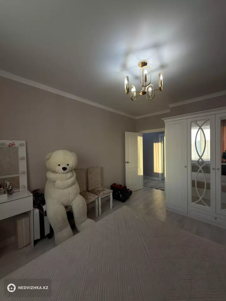 2-комнатная квартира, этаж 7 из 10, 60 м², фотография 4