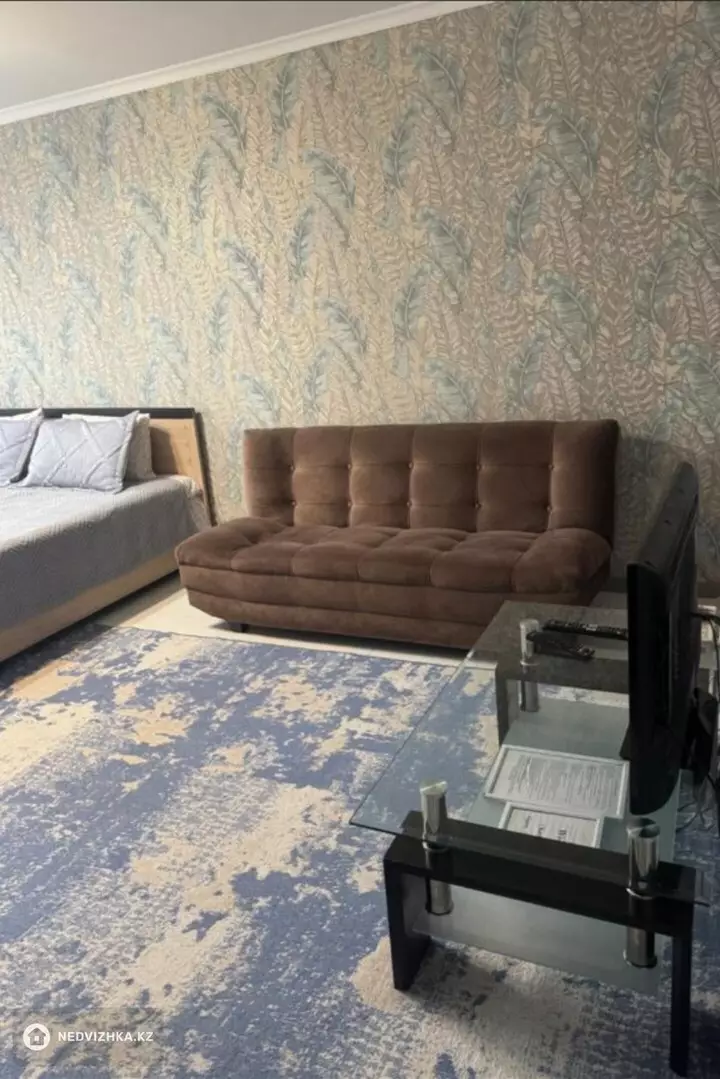 1-бөлмелі пәтер, қабат 4 барлық қабат саны 4, 33 м², Посуточно, 5-фотосурет