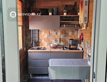 2-комнатная квартира, этаж 4 из 4, 48 м²