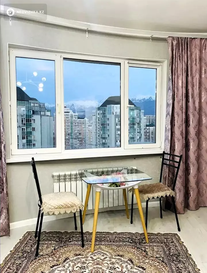 2-комнатная квартира, этаж 15 из 16, 57 м², фотография 3