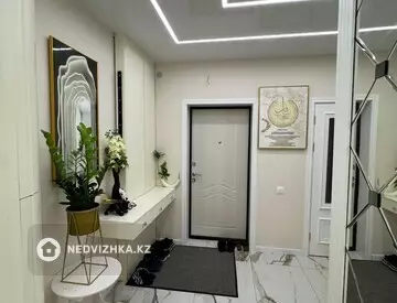 3-комнатная квартира, этаж 13 из 15, 109 м², миниатюра 2