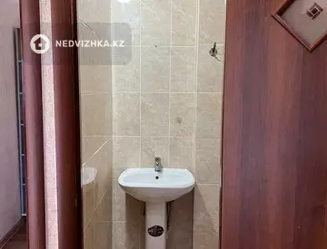3-комнатная квартира, этаж 4 из 5, 70 м², миниатюра 5