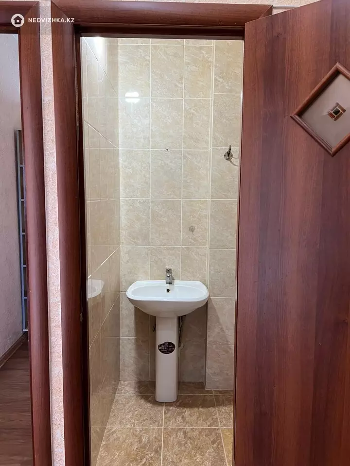 3-комнатная квартира, этаж 4 из 5, 70 м², фотография 5