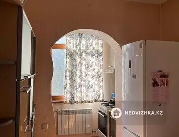 3-комнатная квартира, этаж 4 из 5, 70 м², миниатюра 9