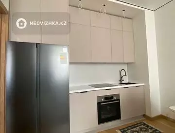 3-комнатная квартира, этаж 9 из 14, 61 м², миниатюра 3