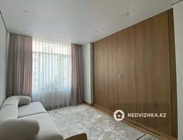 3-комнатная квартира, этаж 9 из 14, 61 м², миниатюра 2