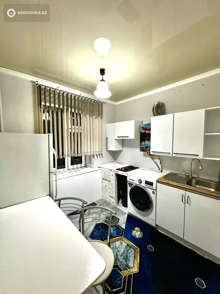 1-комнатная квартира, этаж 4 из 4, 5 м², Посуточно, 3-фотосурет