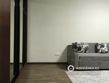1-комнатная квартира, этаж 2 из 4, 33 м², миниатюра 3
