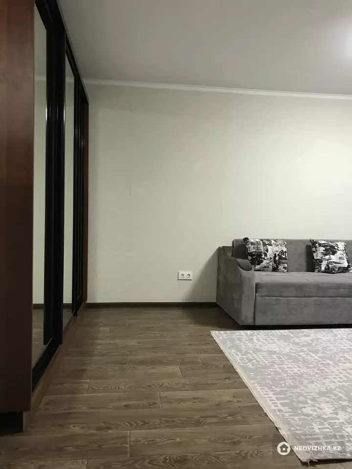 1-комнатная квартира, этаж 2 из 4, 33 м², фотография 3