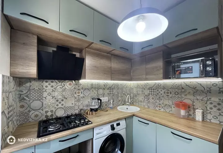 1-комнатная квартира, этаж 2 из 4, 33 м²