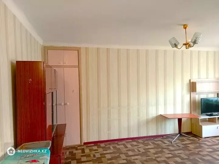 1-комнатная квартира, этаж 2 из 4, 33 м², фотография 4
