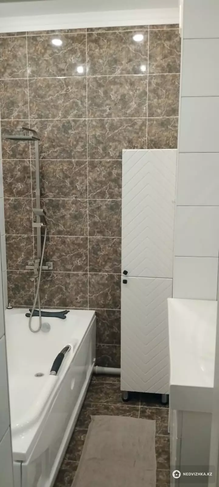 3-комнатная квартира, этаж 3 из 5, 82 м², фотография 3