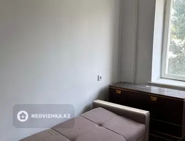 3-комнатная квартира, этаж 4 из 5, 60 м², миниатюра 3