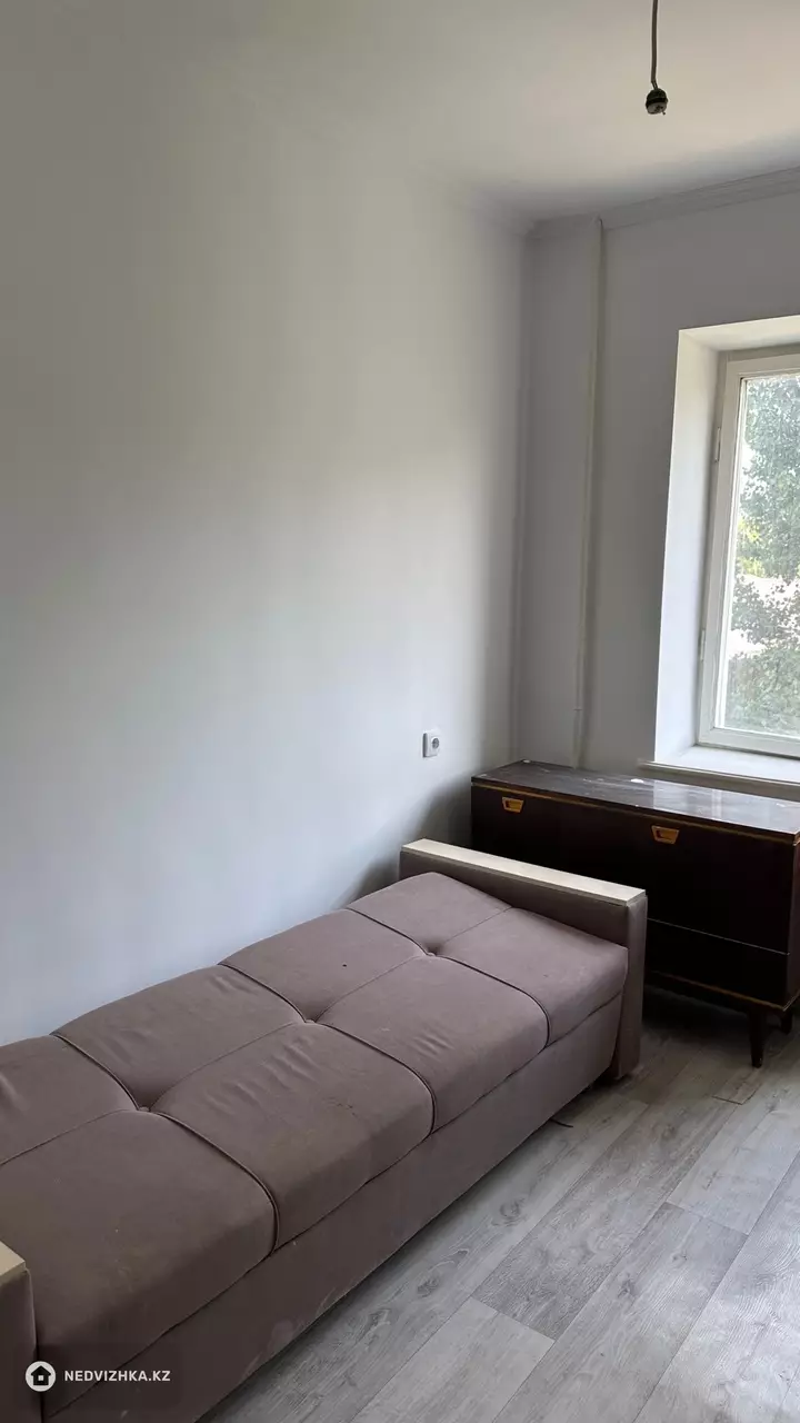 3-комнатная квартира, этаж 4 из 5, 60 м², фотография 3