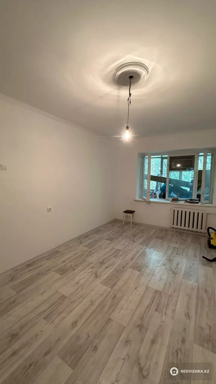 3-комнатная квартира, этаж 4 из 5, 60 м²