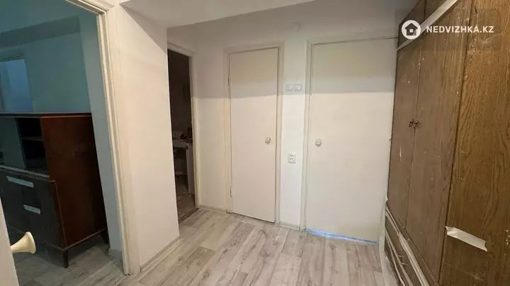 3-комнатная квартира, этаж 4 из 5, 60 м², фотография 4