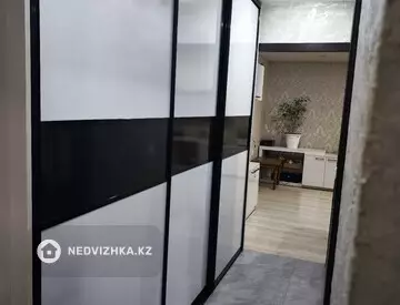 3-комнатная квартира, этаж 9 из 9, 65 м², миниатюра 7