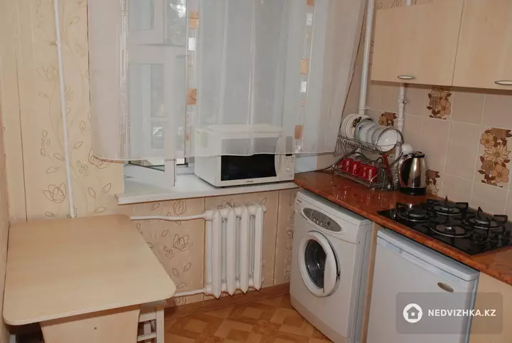 1-бөлмелі пәтер, қабат 2 барлық қабат саны 4, 33 м², Посуточно, 4-фотосурет