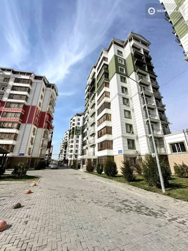 3-комнатная квартира, этаж 6 из 9, 82 м²
