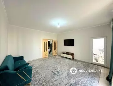3-комнатная квартира, этаж 6 из 9, 82 м², миниатюра 4