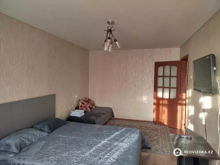 1-комнатная квартира, этаж 2 из 5, 30 м², По часам, фотография 2