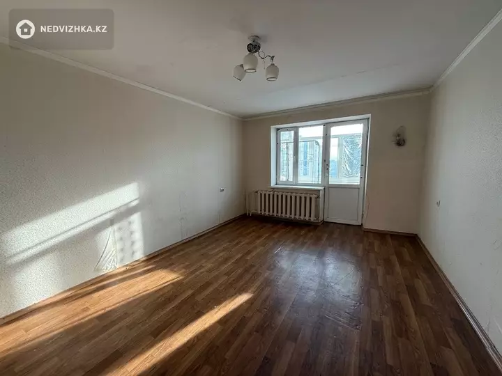 1-комнатная квартира, этаж 5 из 5, 38 м²