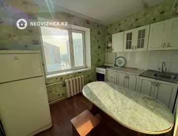 1-комнатная квартира, этаж 5 из 5, 38 м², миниатюра 2
