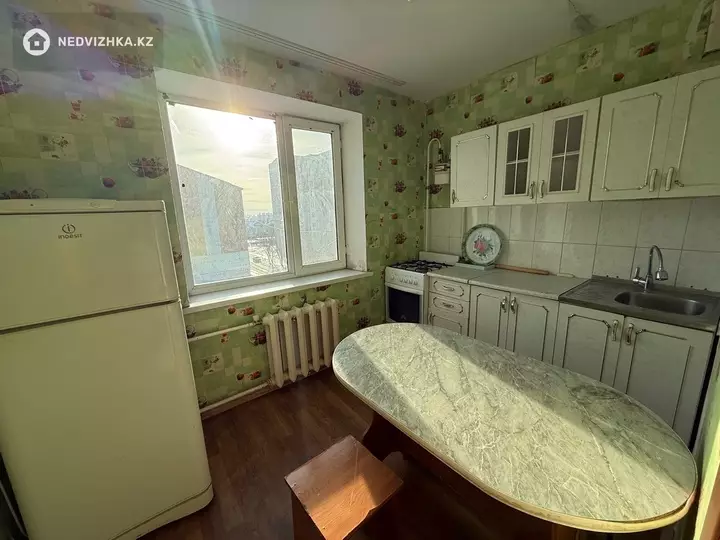 1-комнатная квартира, этаж 5 из 5, 38 м², фотография 2