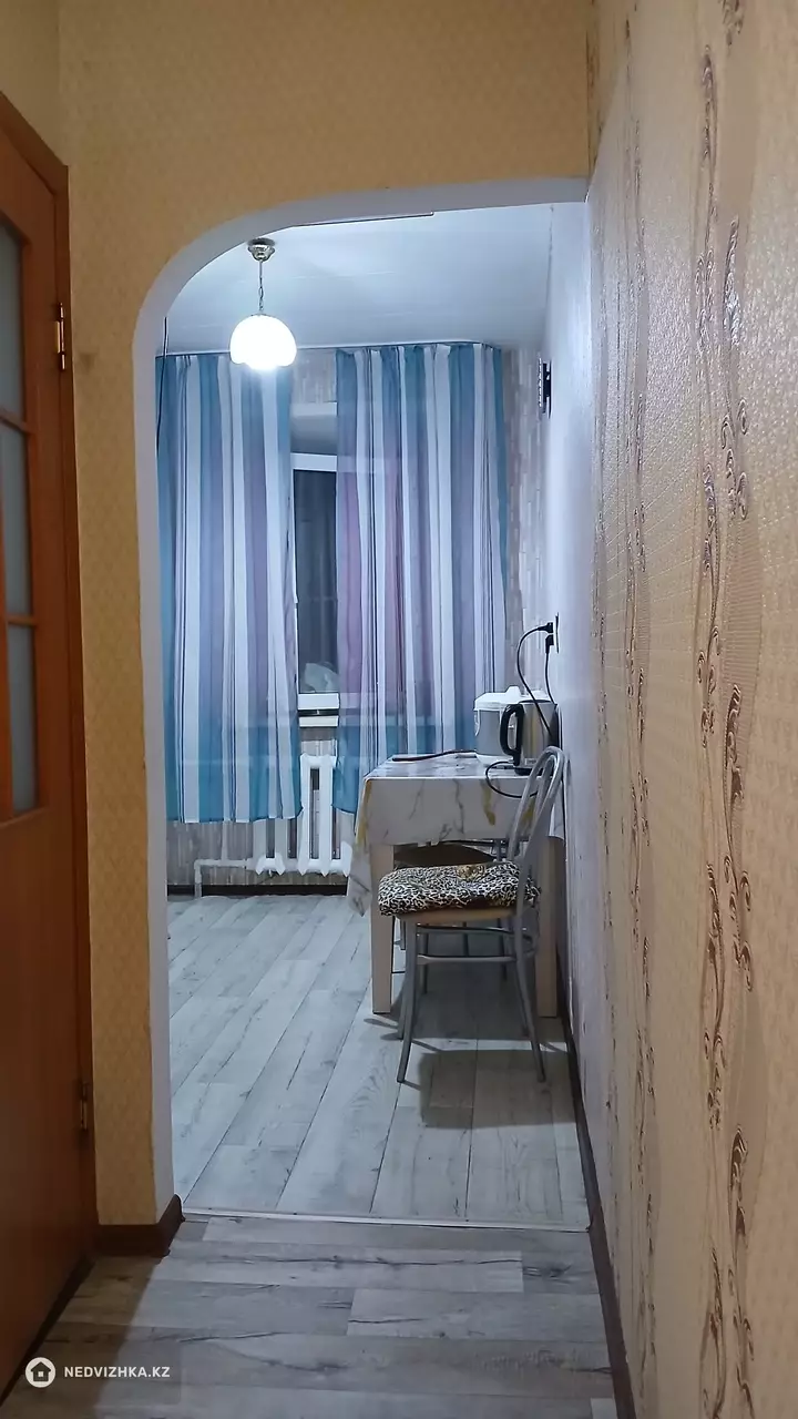 2-комнатная квартира, этаж 15 из 17, 56 м², фотография 3