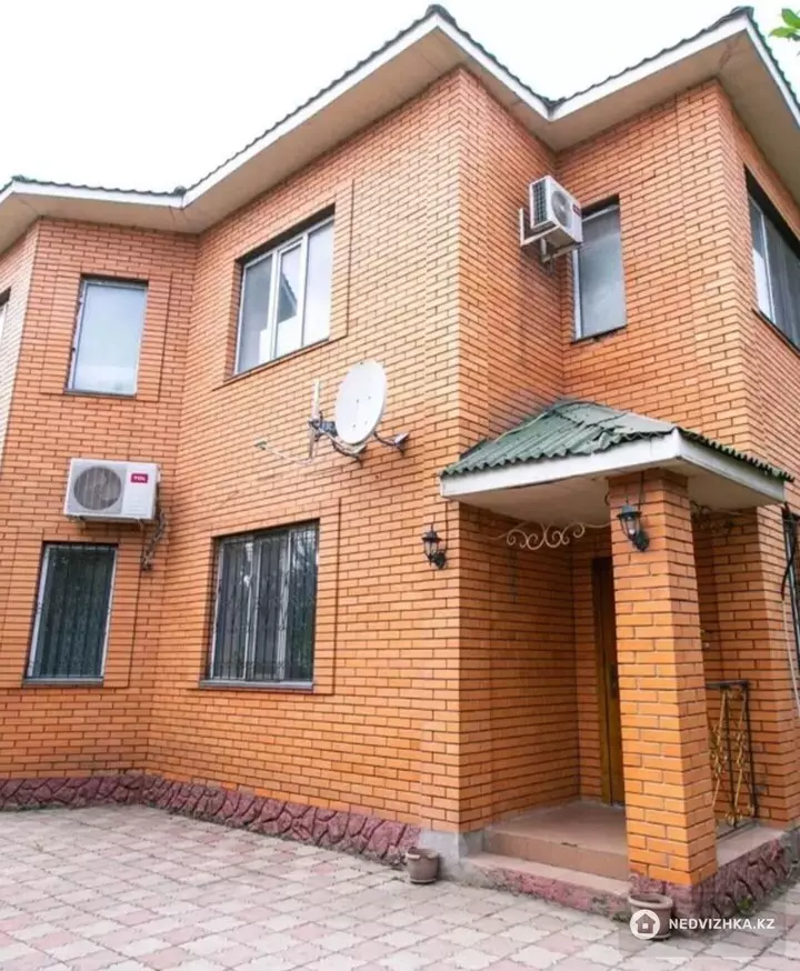 390 м², 5-комнатный дом, 12 соток, 390 м², изображение - 1