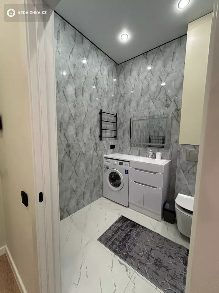 2-комнатная квартира, этаж 2 из 12, 45 м², Посуточно, 4-фотосурет