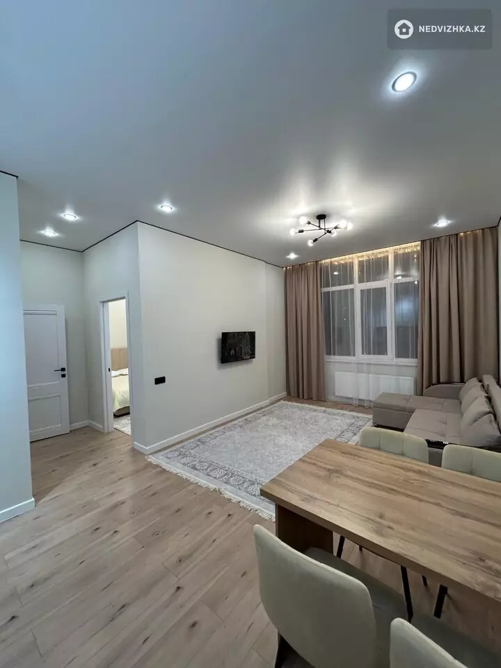 2-комнатная квартира, этаж 2 из 12, 45 м², Посуточно