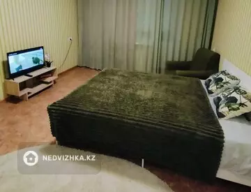 1-комнатная квартира, этаж 1 из 5, 41 м², Посуточно, миниатюра 3